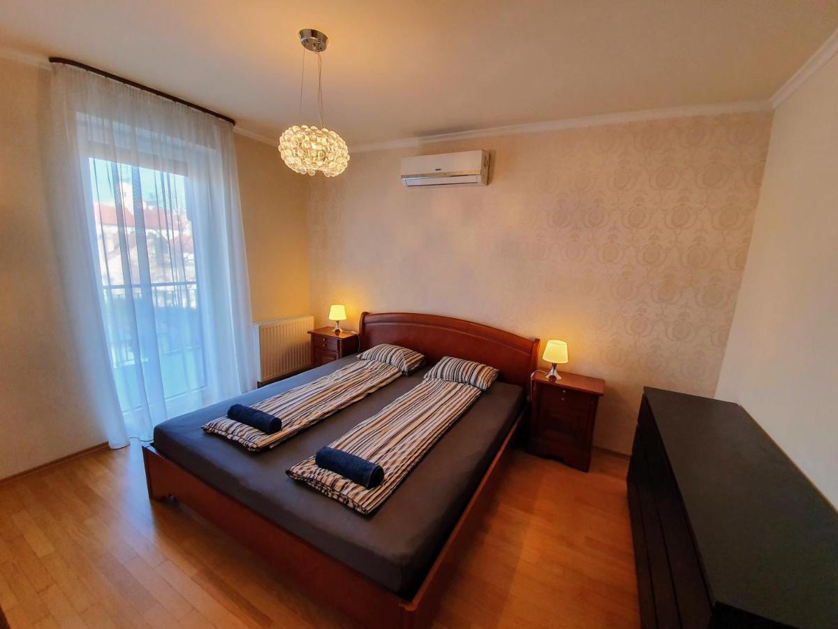 Centrum Apartman With Free Parking Győr Zewnętrze zdjęcie