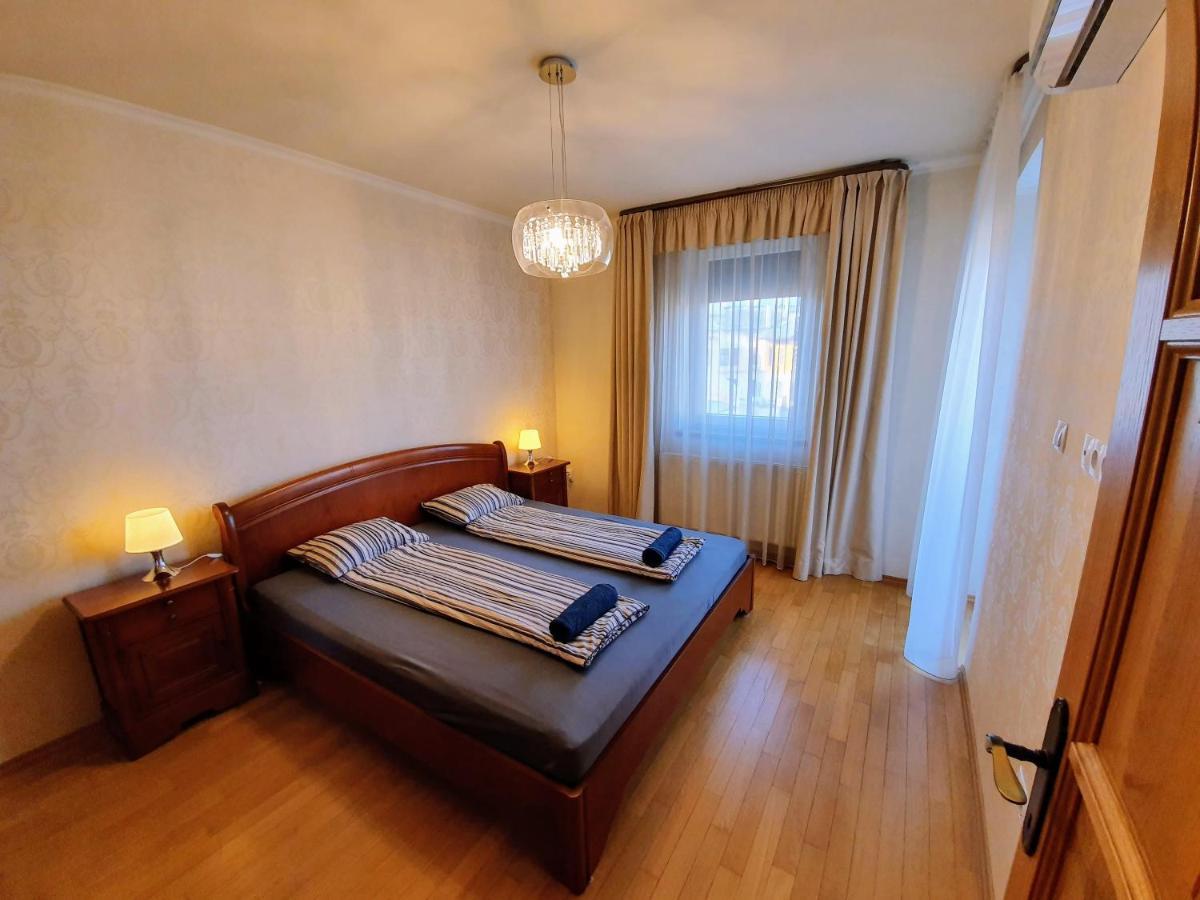 Centrum Apartman With Free Parking Győr Zewnętrze zdjęcie