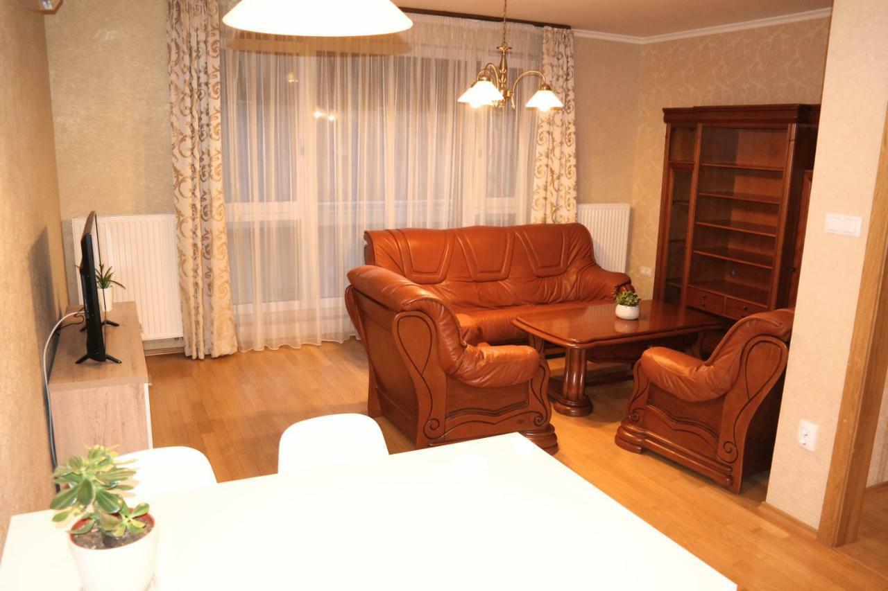 Centrum Apartman With Free Parking Győr Zewnętrze zdjęcie