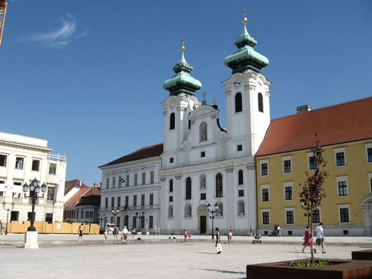 Centrum Apartman With Free Parking Győr Zewnętrze zdjęcie